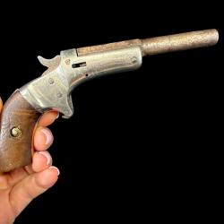 PETIT PRIX!! PISTOLET STEVENS cal. 22 num&eacute;ro de s&eacute;rie 11392