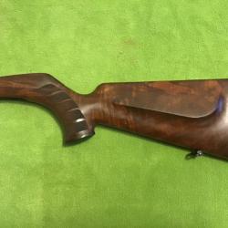 CROSSE EN BOIS NOYER  GRADE 3  POUR MERKEL RX HELIX