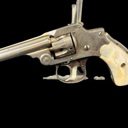 SMITH & WESSON 1er mod&egrave;le calibre 32sw num&eacute;ro de s&eacute;rie 24668