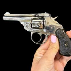 IVER JOHNSON cal. 32sw num&eacute;ro de s&eacute;rie 26615