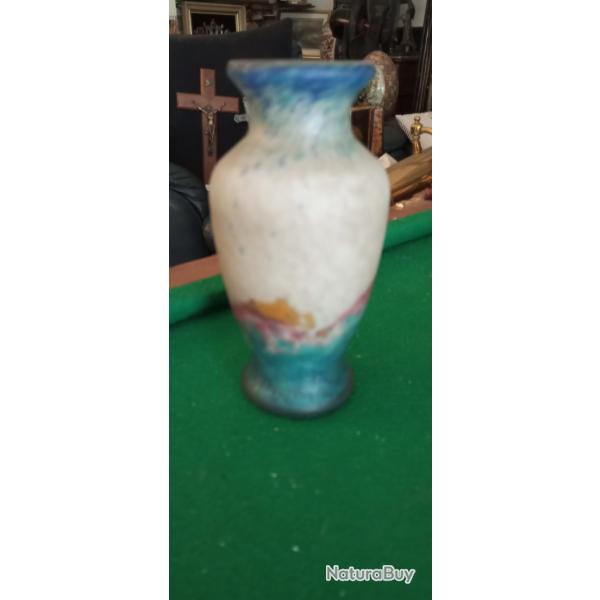 Vase sign� Muller fr�res Lun�ville