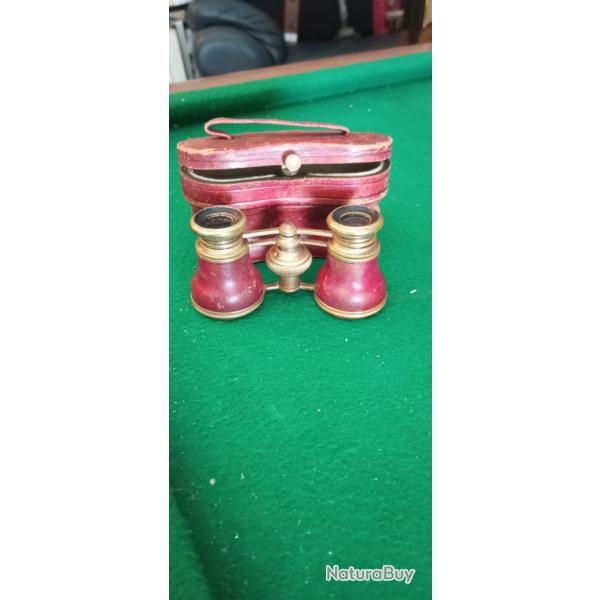 Paire de jumelles de th��tre avec �tui
