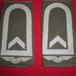 PAIRE EPAULETTE CAPORAL CHEF ARMEE DE L'AIR EST ALLEMANDE - GALONS DE COMBAT