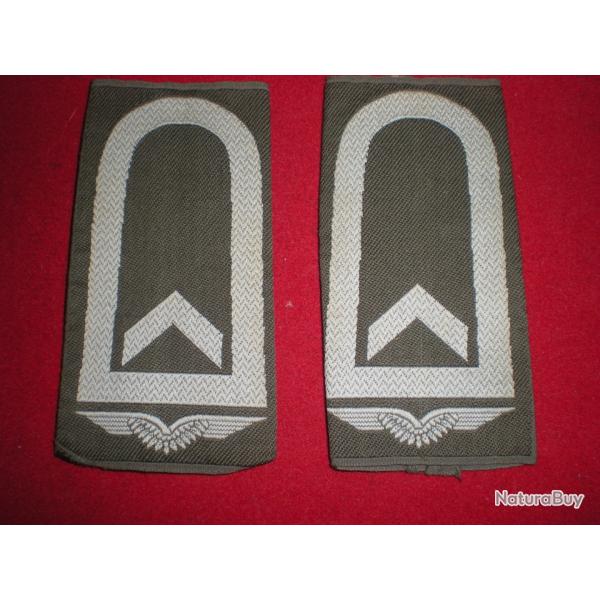 PAIRE EPAULETTE CAPORAL CHEF ARMEE DE L'AIR EST ALLEMANDE - GALONS DE COMBAT