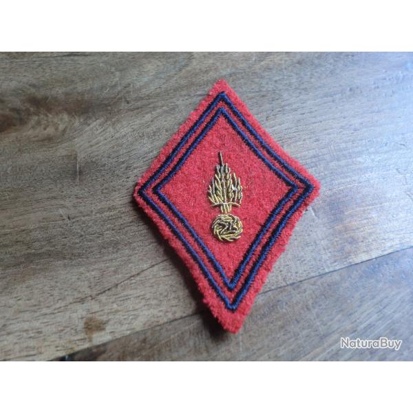 insigne losange de bras brod� or offficier artillerie