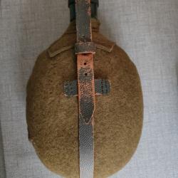 Gourde allemande WW2 mod&egrave;le grande contenance fin de guerre gebirgsjager