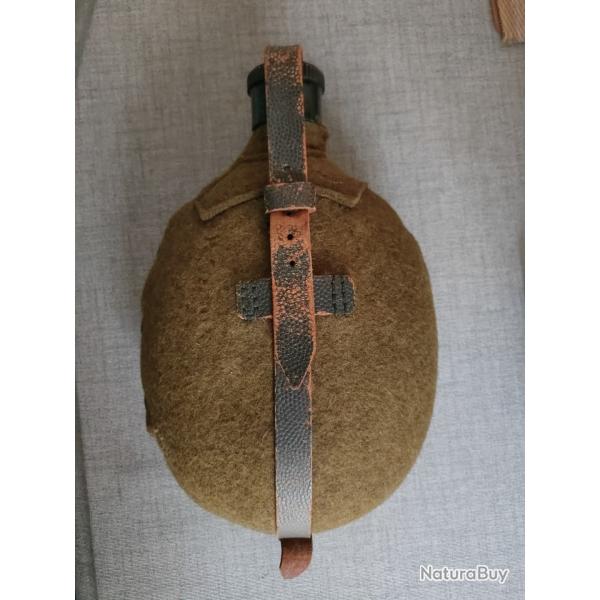 Gourde allemande WW2 mod�le grande contenance fin de guerre gebirgsjager
