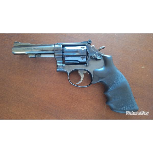 smith&wesson 22 win mag 6 coups