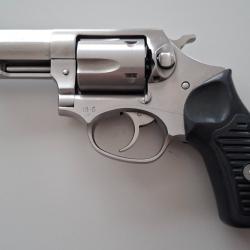 revolver RUGER SP101 sans prix de r&eacute;serve