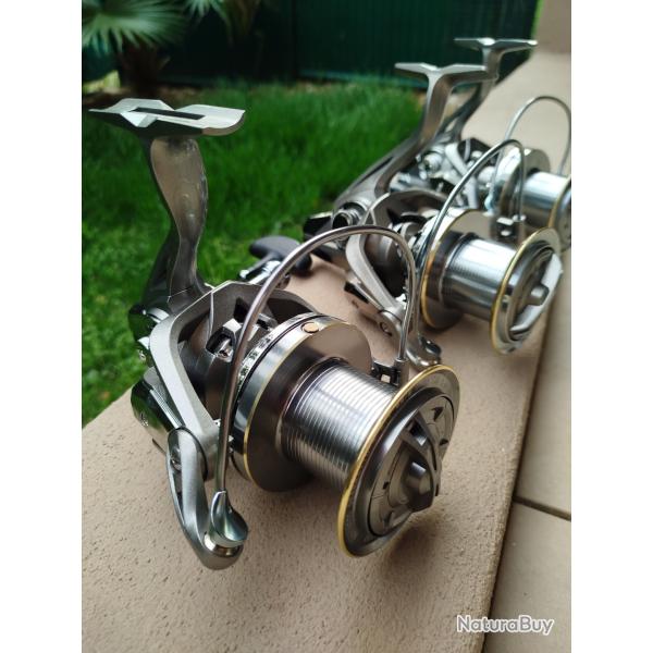 Lot de trois moulinets 14000