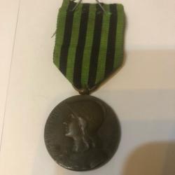 Ancienne M&eacute;daille originale Aux d&eacute;fenseurs de la Patrie 1870-1871