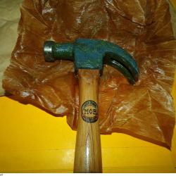 OUTIL MILITAIRE MARTEAU MODELE TL-39 DE FABRICATION FRANCAISE MOB DE 1960 DANS SA POCHETTE D'ORIGINE