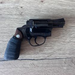 S&W model 36 38sp