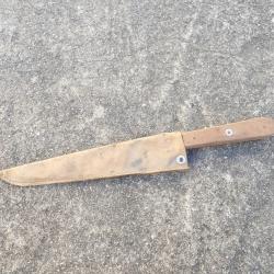 Couteau Francais dans son etui cuir dat&eacute; Marque 39 St Joanis