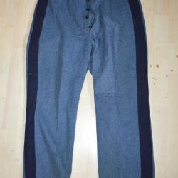 PANTALON BLEU HORIZON ATTRIBUE 510 Rt DE C. CHAR DE COMBAT ? CAVALERIE DATE 1918-GUERRE 1914-1918.