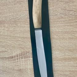 Couteau de cuisine artisanal en bois de cerf et palmier rouge