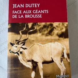 Face aux g&eacute;ants de la brousse