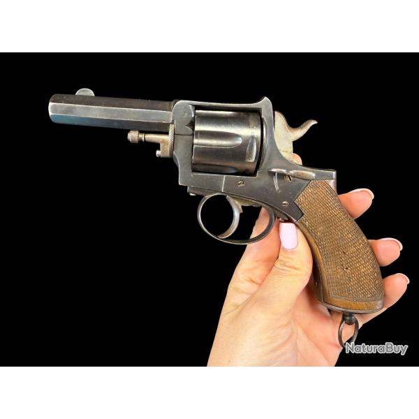 GROS REVOLVER TYPE RIC cal. 8mm92 num�ro de s�rie 8