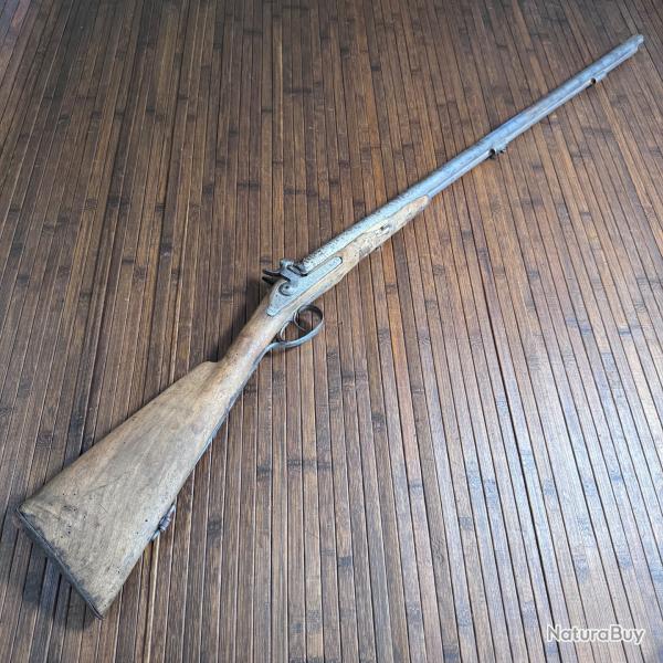 FUSIL DE CHASSE JUXTAPOS�S CANON DAMAS ET PLATINE SIGN� BOISSIN A LA CHATRE