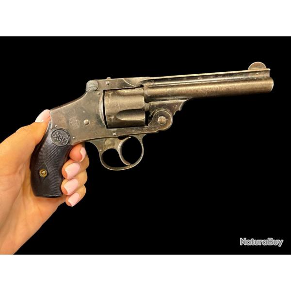 SMITH & WESSON 4eme mod�le cal. 38sw num�ro de s�rie 197135