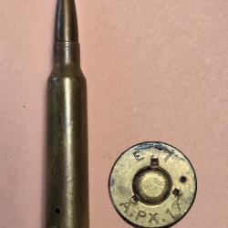 Une rare cartouche cal 7 x 57 MEUNIER /E7././PX./17 perc&eacute;e /sans poudre , en D