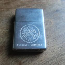 briquet  essence zippo fregate courbet  bradford P.A mad in usa