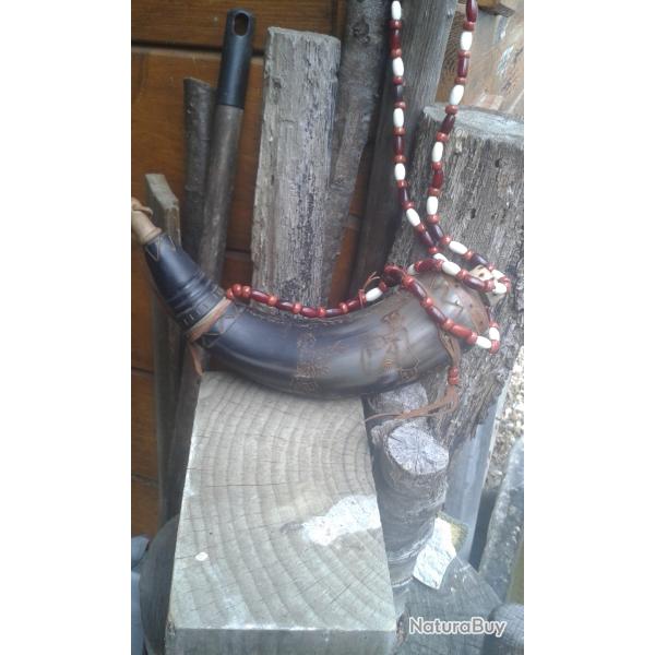 Corne � poudre style trappeur