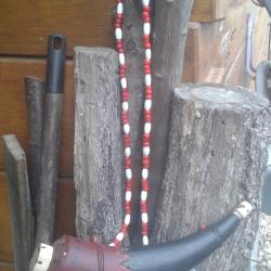 Corne &agrave; poudre de style am&eacute;rindien ou trappeur