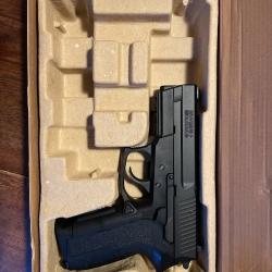 Sig sauer Sp2022 GBB Swiss arms/cybergun