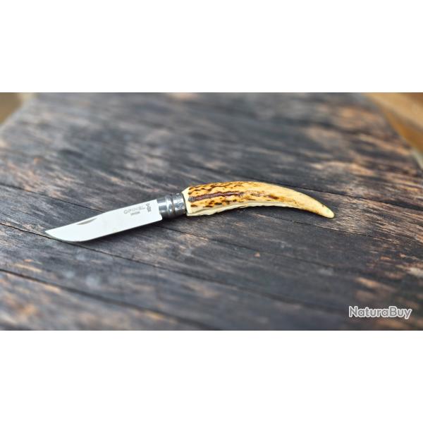 Opinel n�6 artisanal, manche en bois de cerf, pi�ce unique avec une �l�gante pointe en bois de cerf