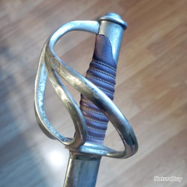 Sabre d'officier de cavalerie Conf�d�r�e C.S.A( Ancienne r�plique)