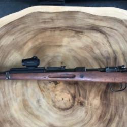 Garde main ventile polym&egrave;re  pour Mauser k98 noir ou brun avec rail picatinny aluminium .