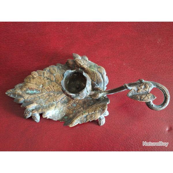 Bougeoir rat de cave en bronze