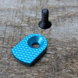 Bouton de chargeur &eacute;largi CZ Shadow 2 � Aluminium CNC anodis&eacute; bleu � Losanges