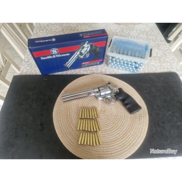 Smith et wesson model 629 classic 44 magnum,replique umarex