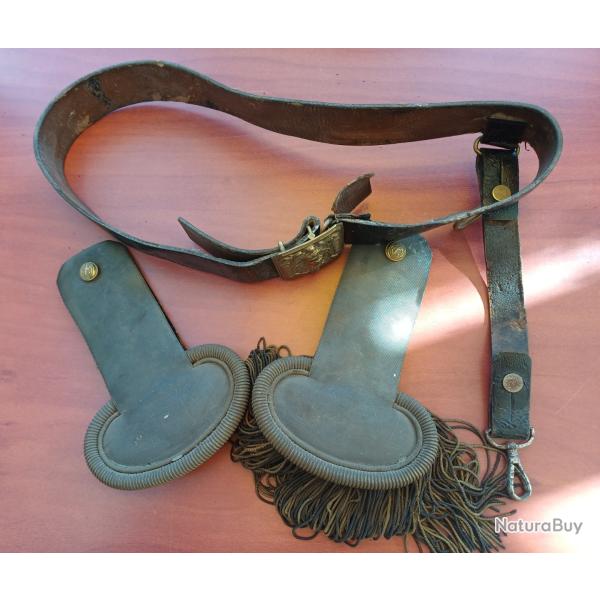 RARE lot ceinturon et �paulettes de Grande Tenue d'officier mod�le 1845
