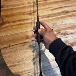 Vends spinning, Ultralight en excellent &eacute;tat,