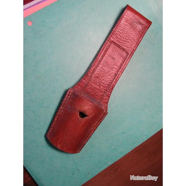 Un rare porte fourreau pour dague Allemande NPEA dat� 1940 Poincon de cuir illisible TBE