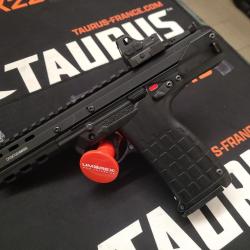 Keltec CP33 22 lr + Point rouge VECTOR OPTIQUE