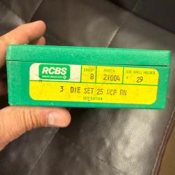 JEU D'OUTILS RCBS + SHELL HOLDER 25 ACP RN