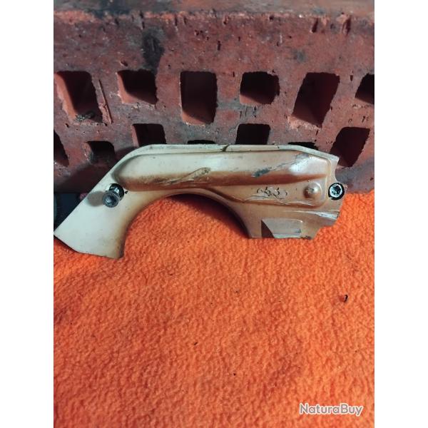 Plaque de protection m�canisme de frein de cha�ne tron�onneuse Stihl 025 C