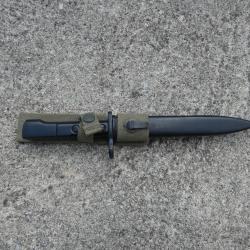 Baionnette UZI avec son Fourreau Export Sud Afrique ?