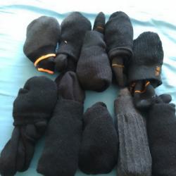 10 paires de chaussettes 42 pour ranger  bon &eacute;tat