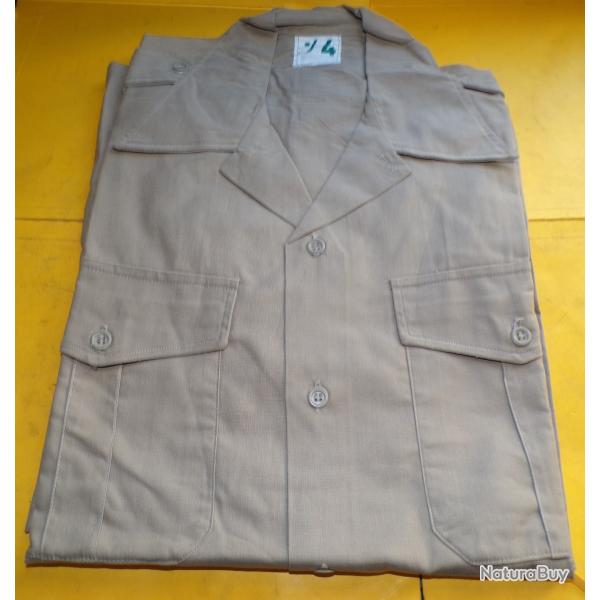 CHEMISE MILITAIRE DE L'ARMEE FRANCAISE ,Taille 4 % SOIT XL OU 43-44 EN CIVIL ,  AVEC MANCHES COURTES