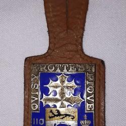 Insigne du 110&egrave;me R&eacute;giment d'Infanterie sur cuir vintage