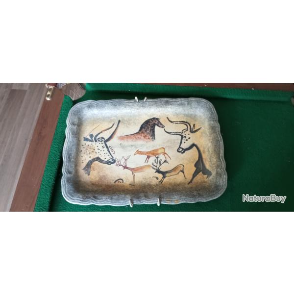 Plateau de service rupestre