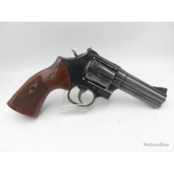 SMITH ET WESSON 586 357 MAGNUM REF: 6267