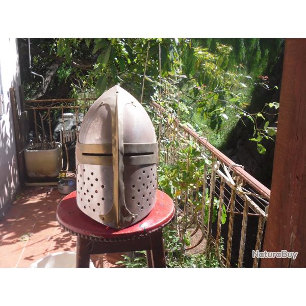 Heaume sommet en c�ne
