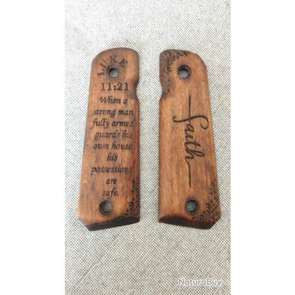 PLAQUETTES BOIS GRAVE COLT 1911