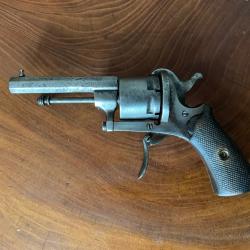 Revolver &agrave; broche type Lefaucheux